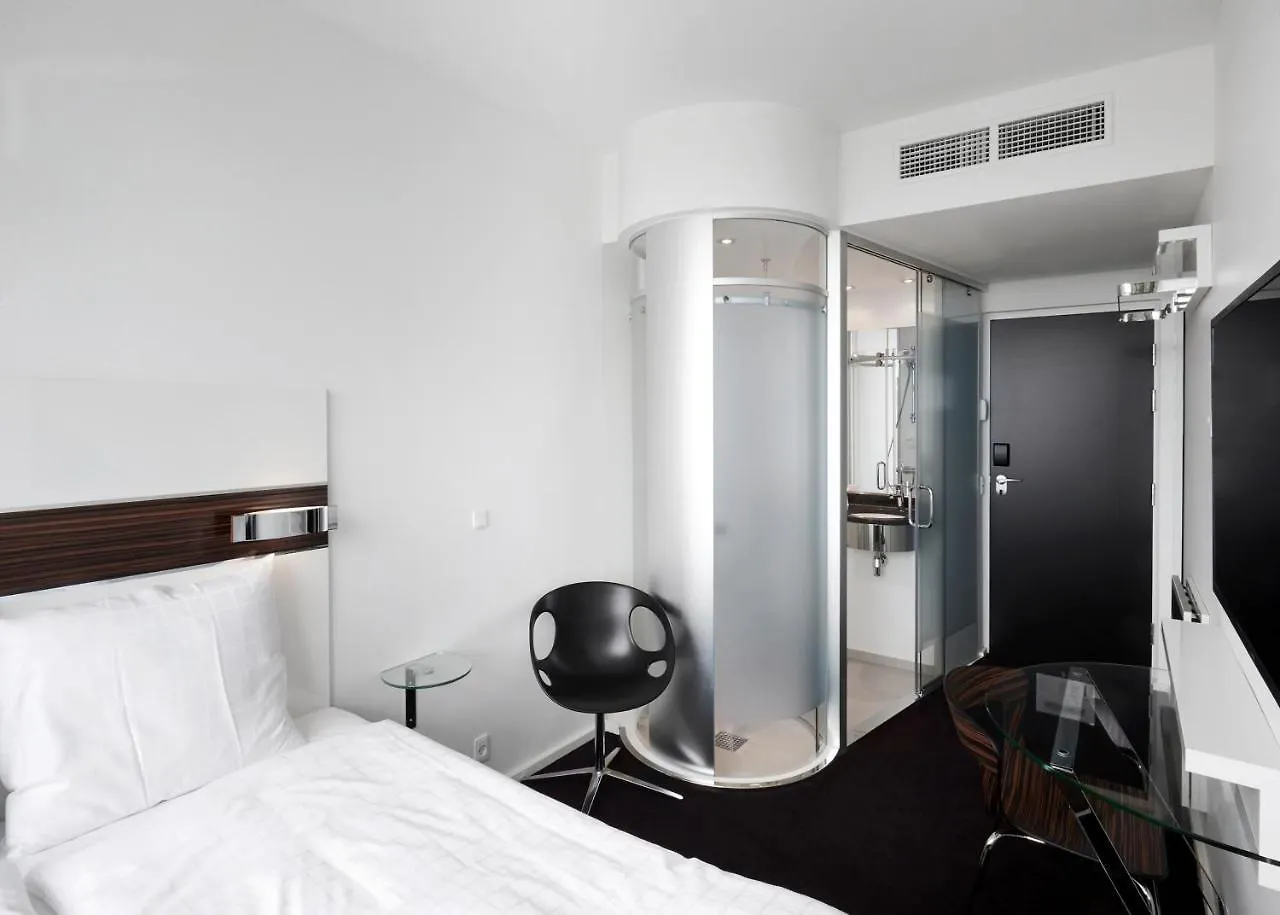 Hotel Wakeup Copenhagen - Bernstorffsgade 2*,